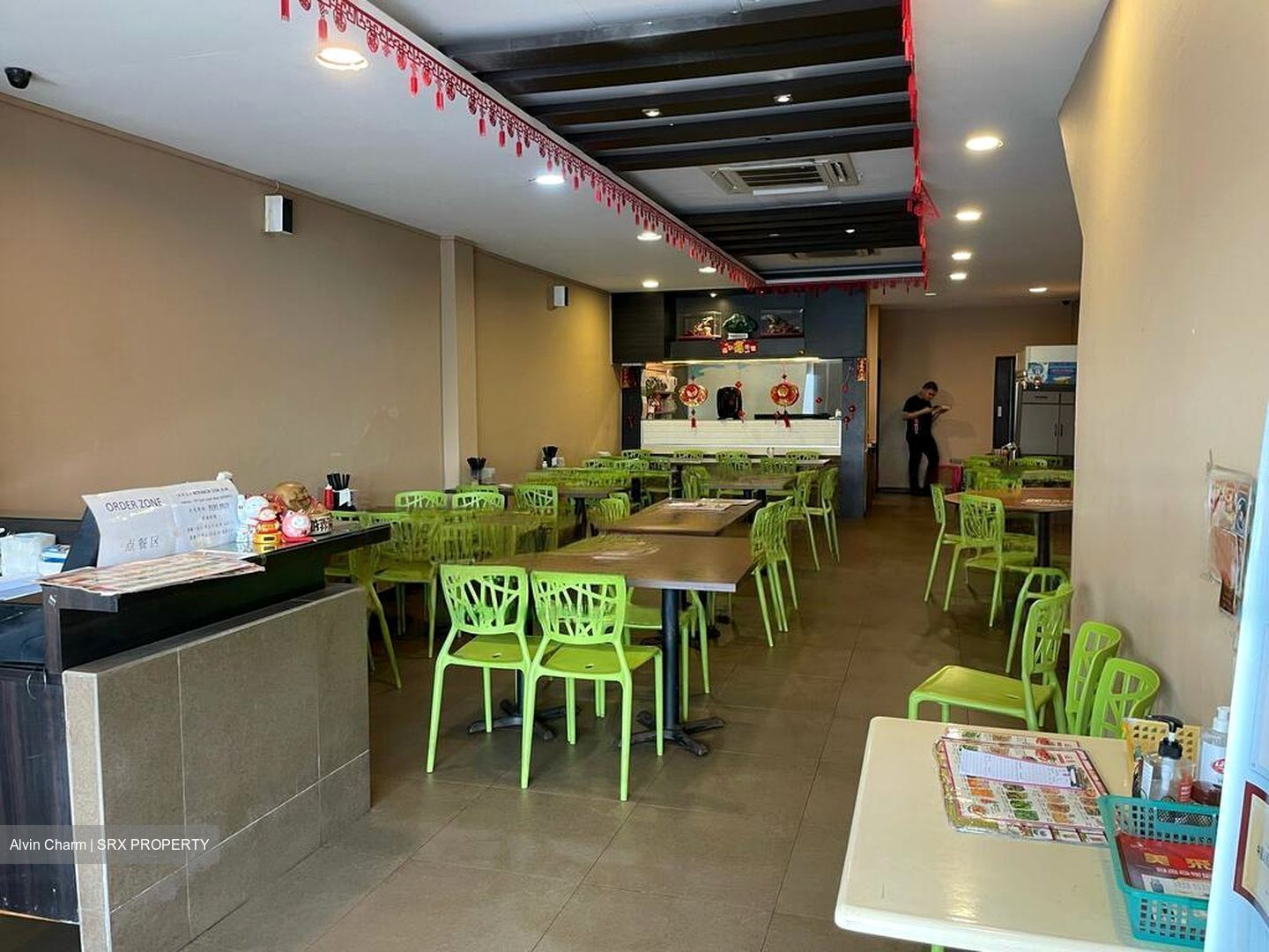 Jalan Jamal (D15), Retail #452145051